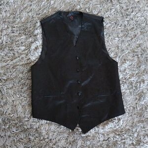 Boys Black Vest. XS.